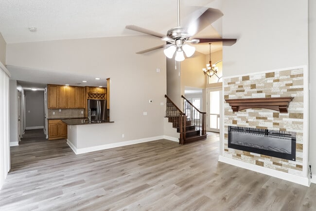 Photo - 5118 Stonehurst Rd