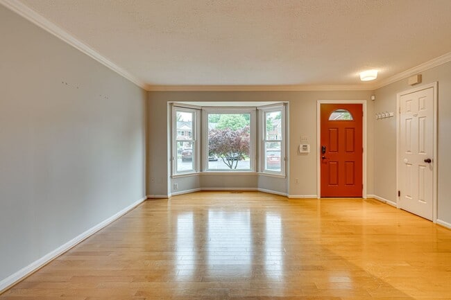 Photo - Fantastic townhome in Alexandria