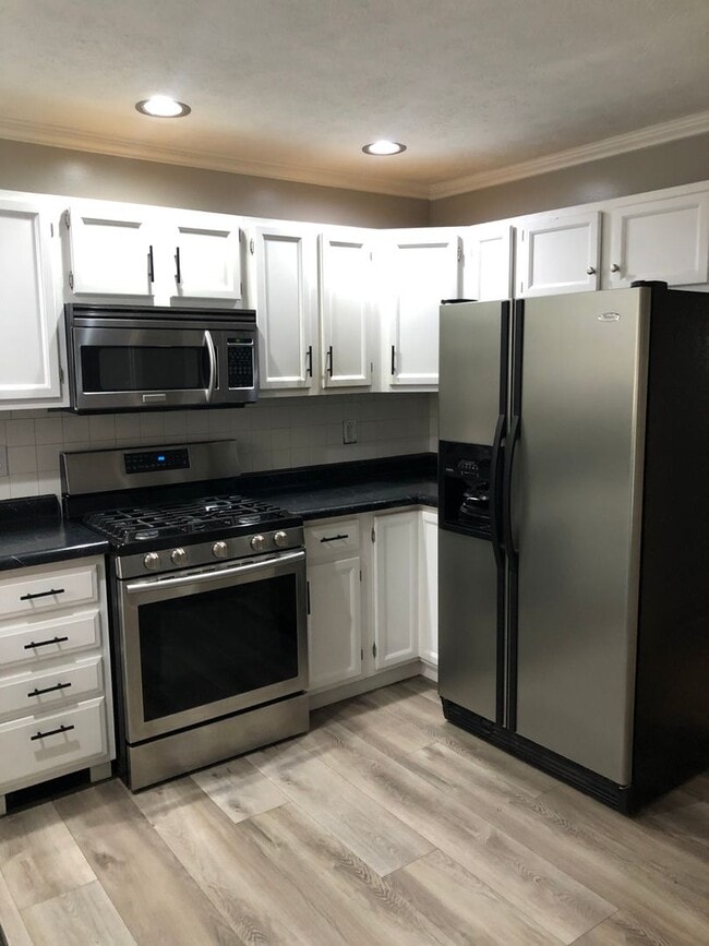 Photo - TWYCKENHAM ESTATES....3 Bedroom 2.5 Bath House