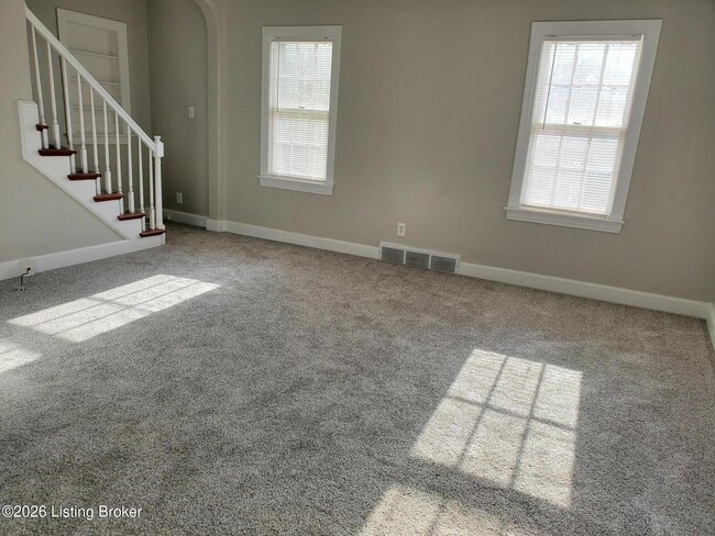 Photo - 305 S Hubbards Ln