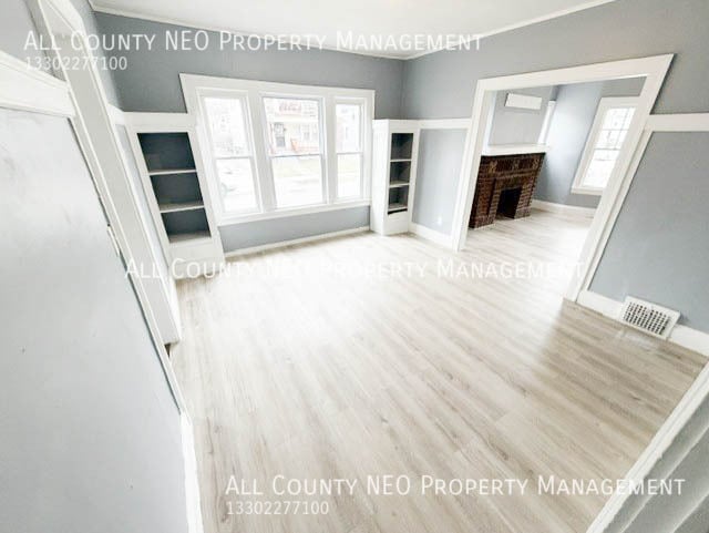 Photo - 739 E 127th St Unit Upper