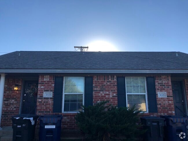 Building Photo - 3618 Hollyhock St Unit 3618 Rental