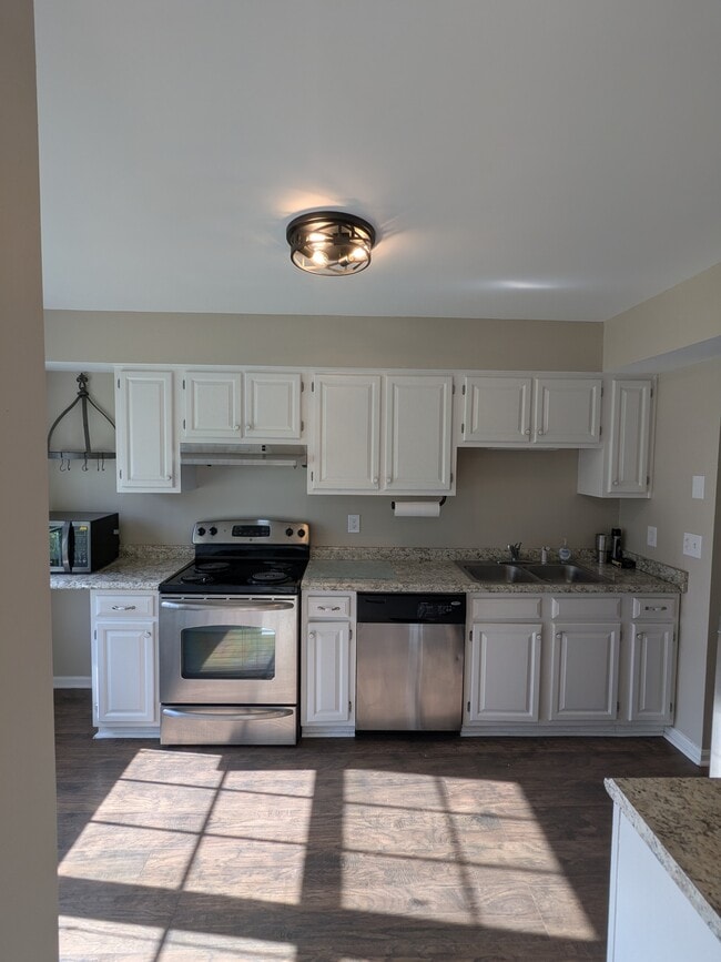 Photo - 105 Heather Way