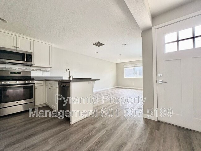 Photo - 1257 E 5600 S