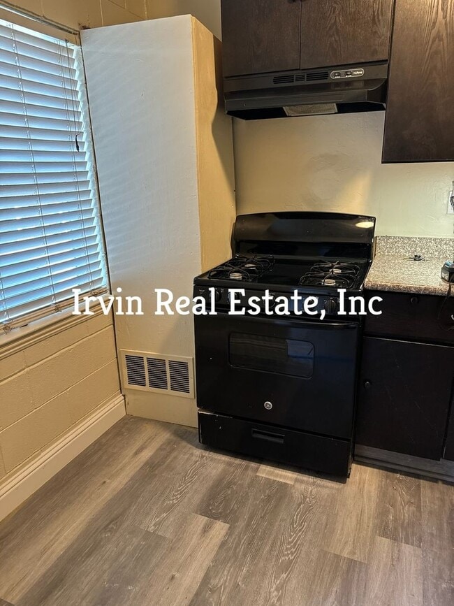 Photo - 537 E Pine St Unidad #4