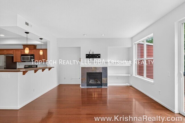 Photo - 2114 NE Sheffield Ave
