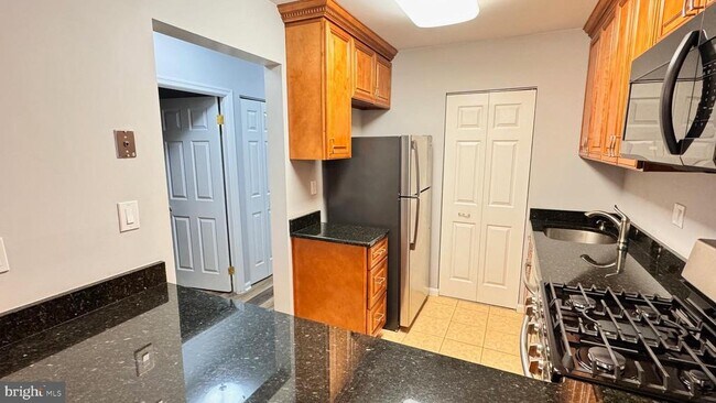 Photo - 5817 Cove Landing Rd Unit 301