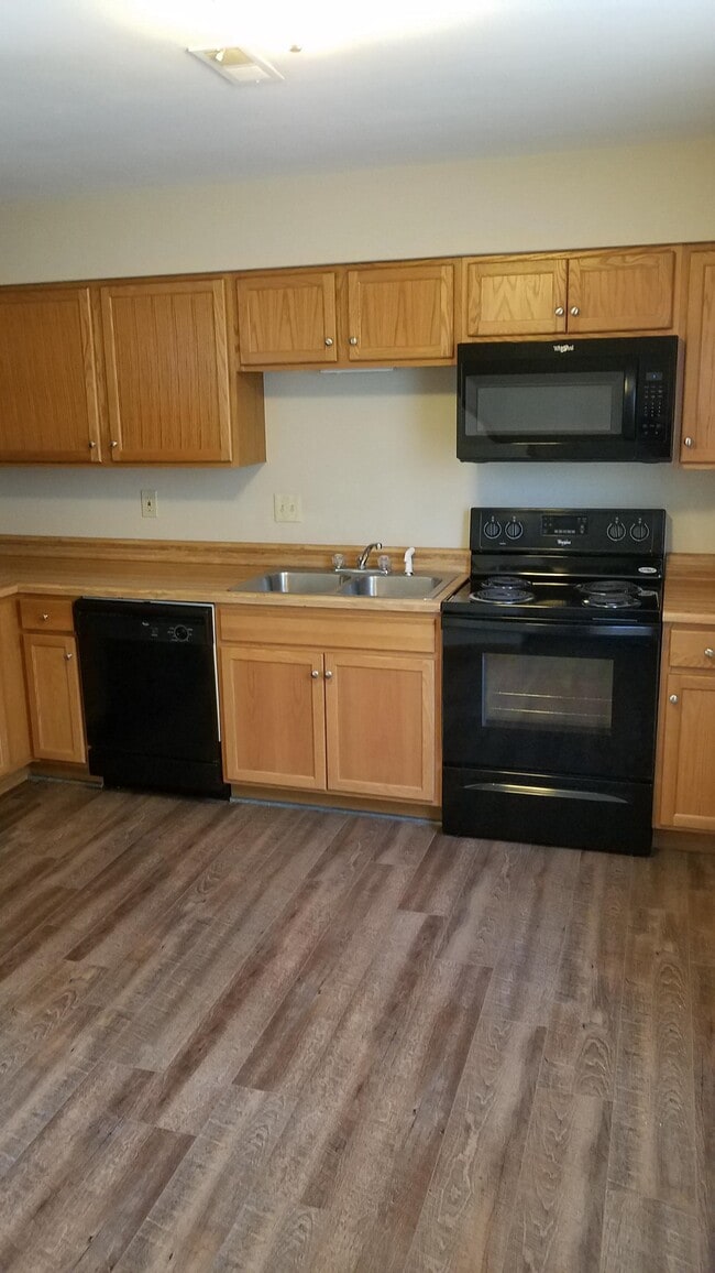 Photo - 24 Heritage Pl Unit 24