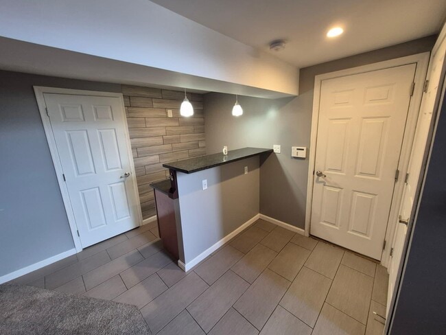 Photo - 2258 Antoinette Way