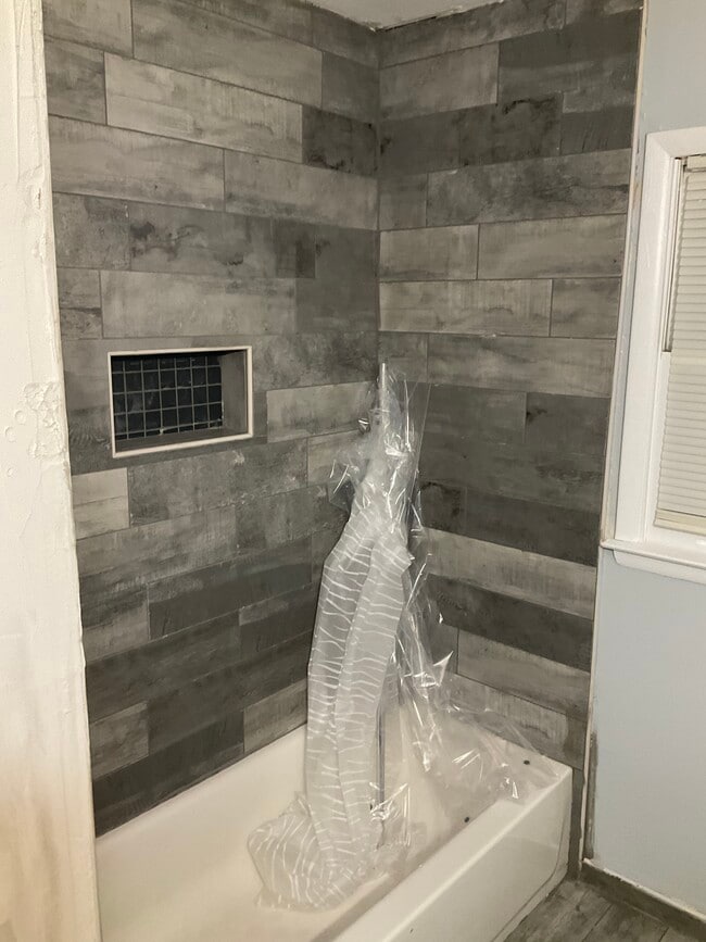 Bathroom - 1570 Sherrill Dr