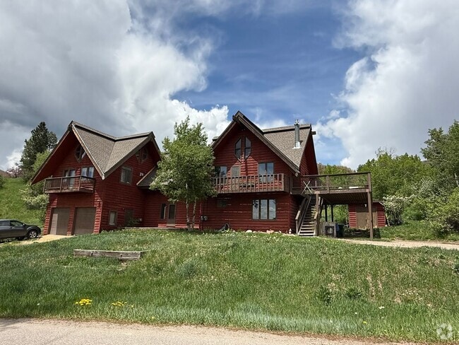 Building Photo - Live on the Mountain! 3bd/2ba Half Duplex Rental