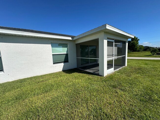 Photo - 3 Bedroom/ 2 Bath Corn Lot Home in NE Cape...