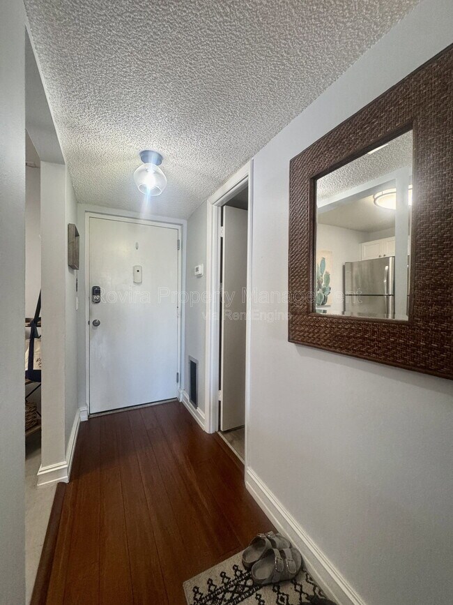 Photo - 6545 Indian Creek Dr Unit 403