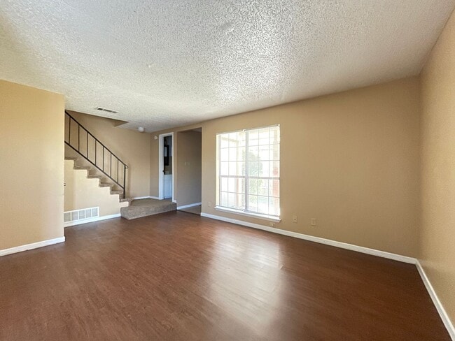 Photo - 1102 Covey Ln Unit # D