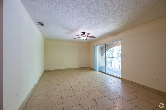 3BR, 1.5BA - 1,100SF - Living Room