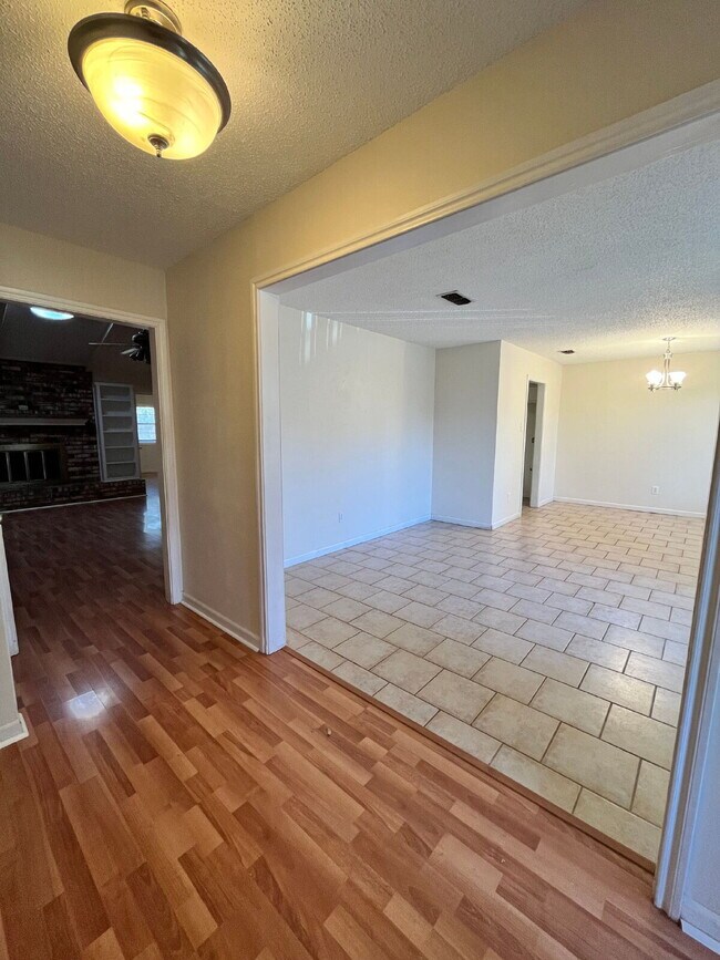 Photo - 6305 Raleigh Ave