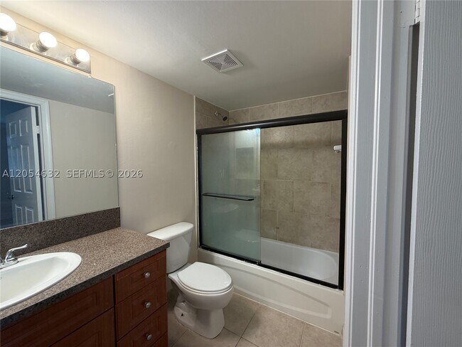 6195 NW 186th St Unit 114