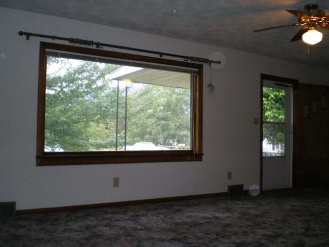 Photo - 1291 Brown Ave