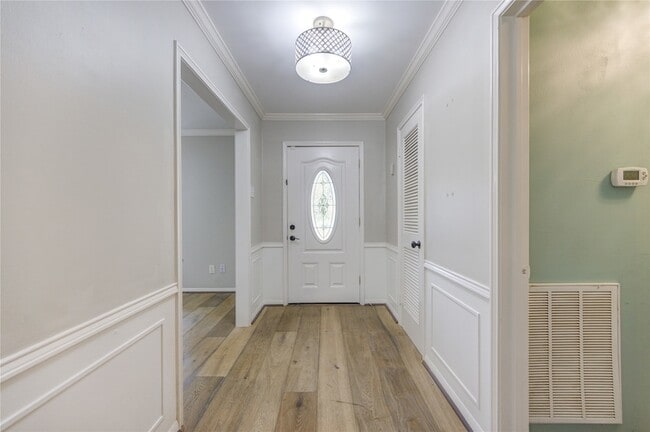Photo - 5019 Oak Forest Dr