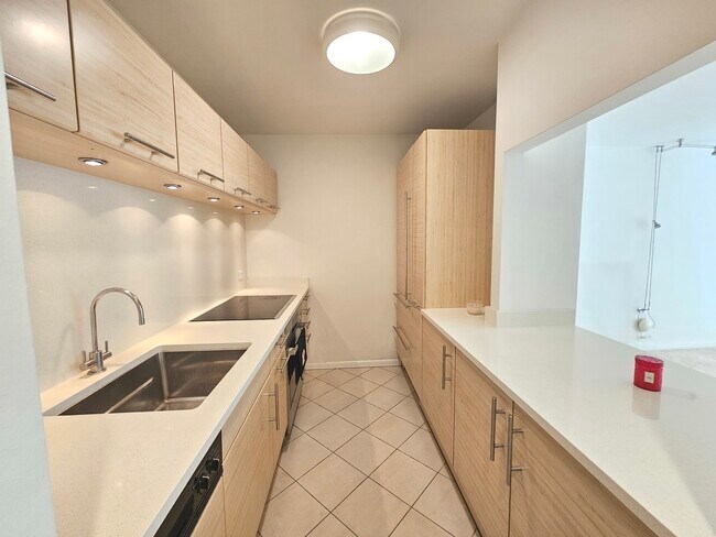Photo - 535 N Michigan Ave Unit 1705