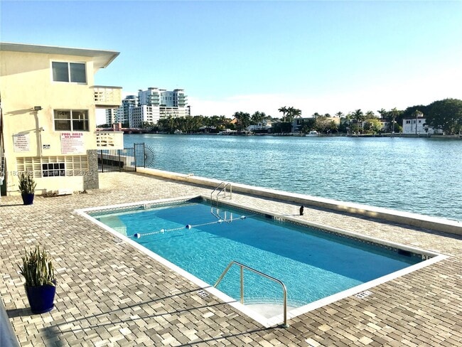 Photo - 6484 Indian Creek Dr Condo Unit 115