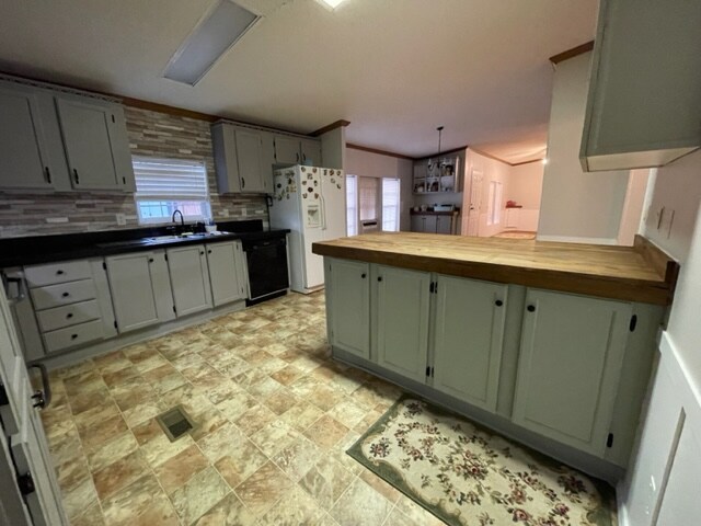 Photo - 133 Dalton Ln