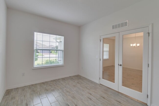 Photo - 2525 Carriage Pointe Loop