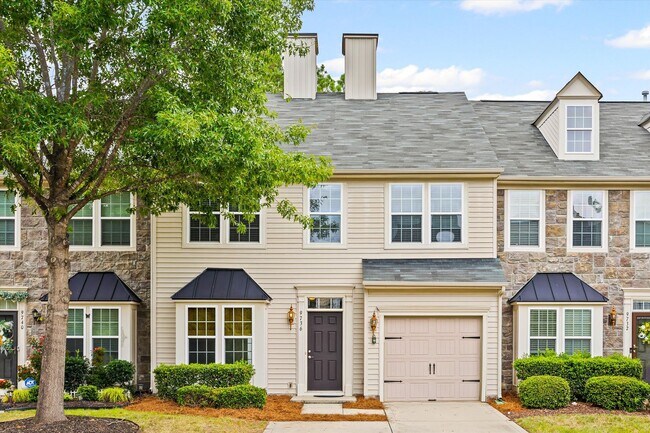 Building Photo - A lovely 3-bed, 2.5-bath townhome in Berew...