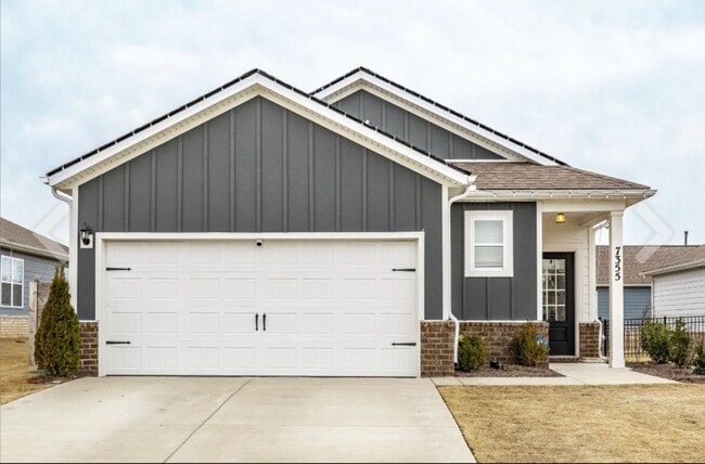 Building Photo - 7355 Lang Ave