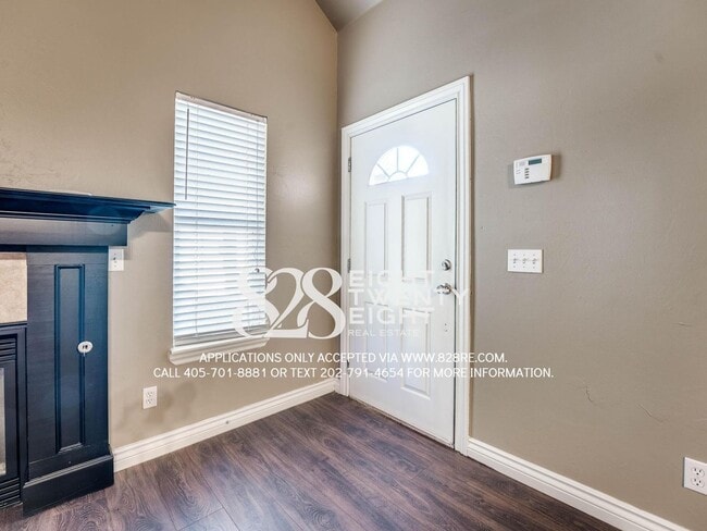 Photo - NEW TO THE MARKET! Spacious 4 Bed/2 Bath Near very Close to Campus!!