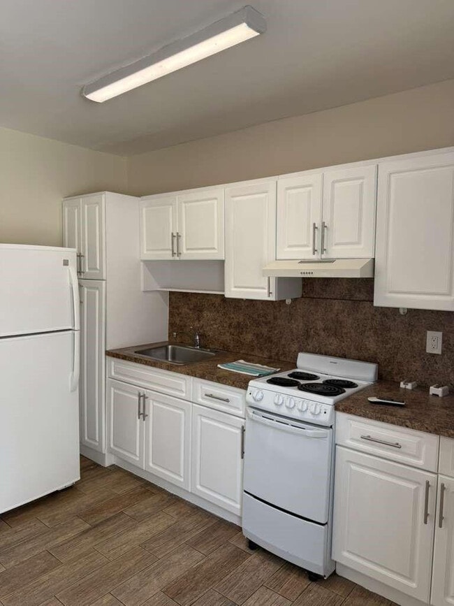 Photo - 126 SE 10th St Unit 1