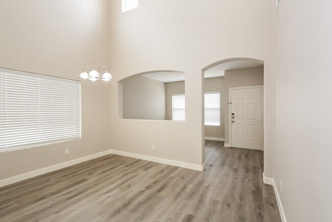 Photo - 708 Fort Mandan Ct