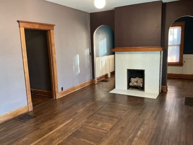 Photo - 1914 Hopkins Ave