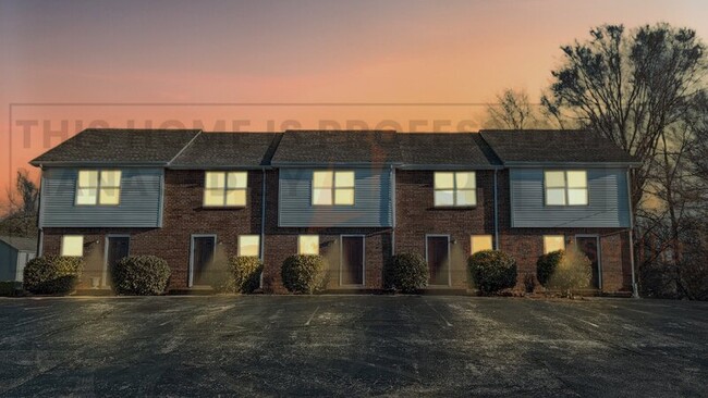 Photo - 1531 E Knollwood Cir Townhome