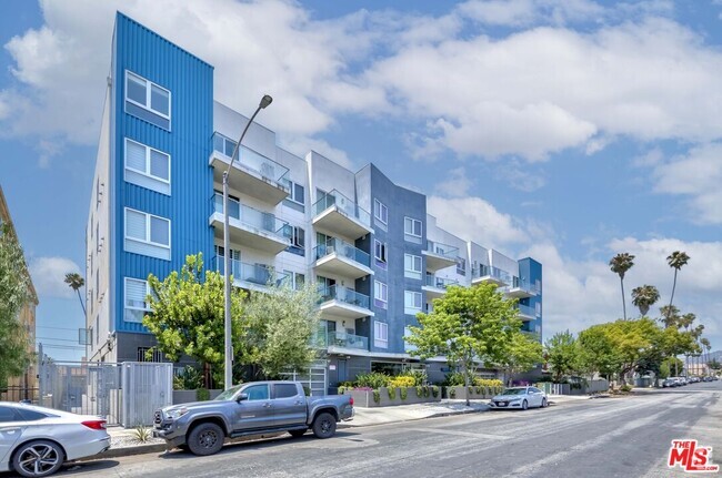 Building Photo - 105 S Mariposa Ave Unit 509 Rental