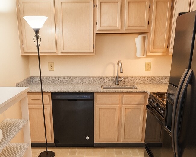 Photo - 411 Waterford Dr Apartment Unit 1