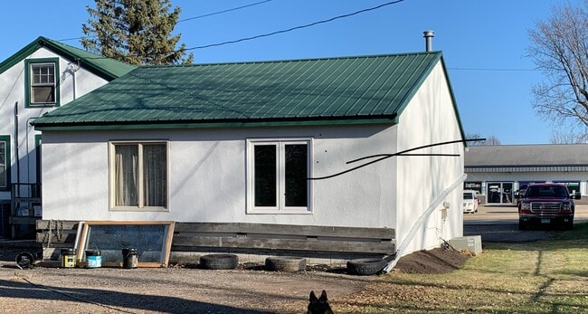 Photo - 1122 S Oak Ave