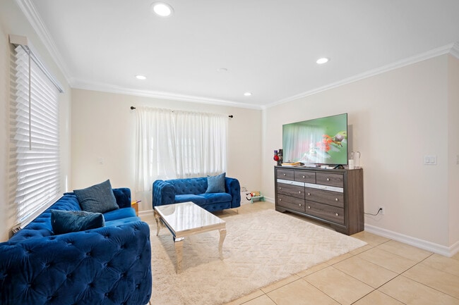 Photo - 1520 Orange Grove Ave