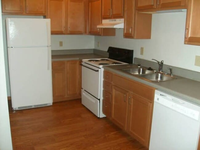 Photo - Fort Gay Apartments