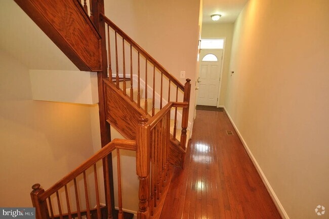 Building Photo - 504 N Chester St Rental