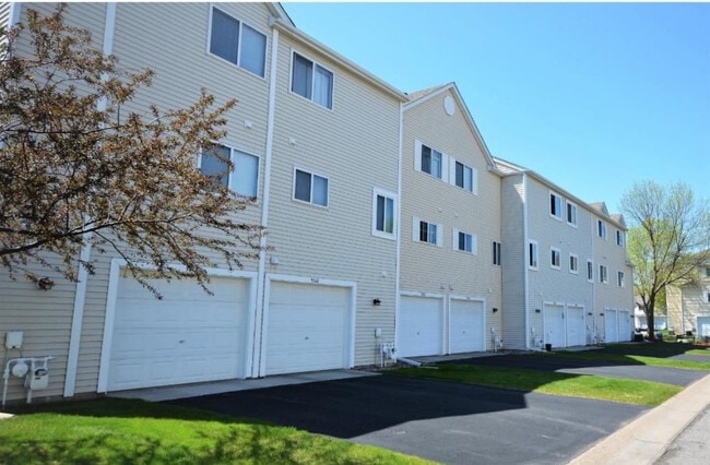 Photo - 9064 Scarlet Globe Dr