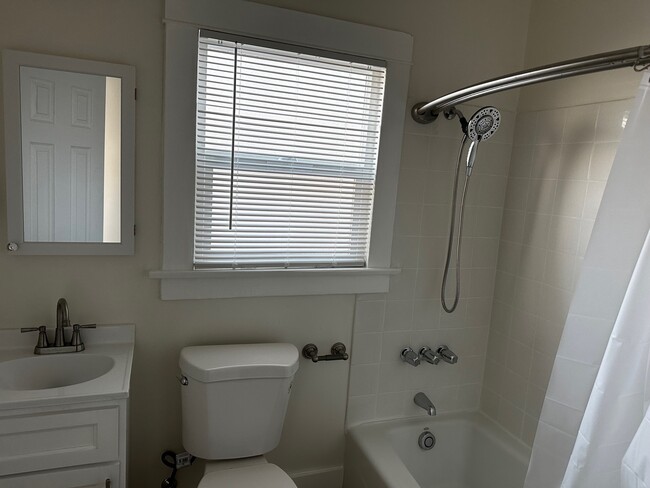 Photo - 1251 E Appleton St