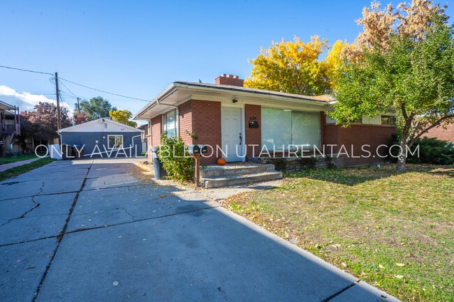 Photo - 639 600 W House