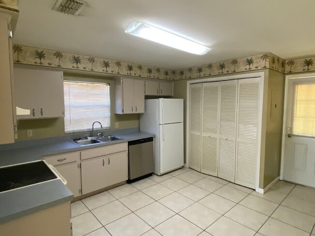 Photo - "Charming 2 Bed, 1 Bath Seffner Rental"