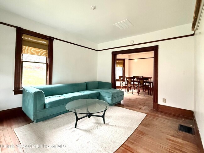 Photo - 5 Clum Hill Rd