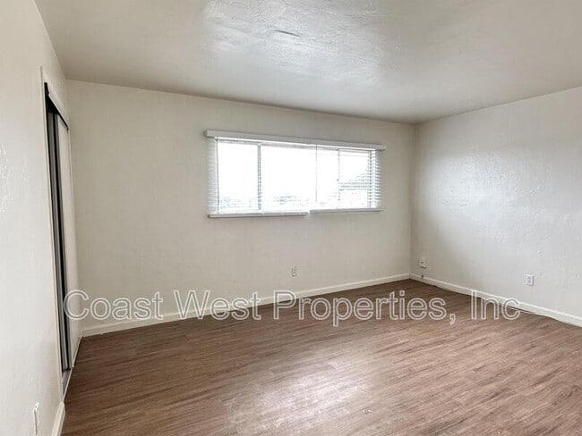 Photo - 3906 Witherby St