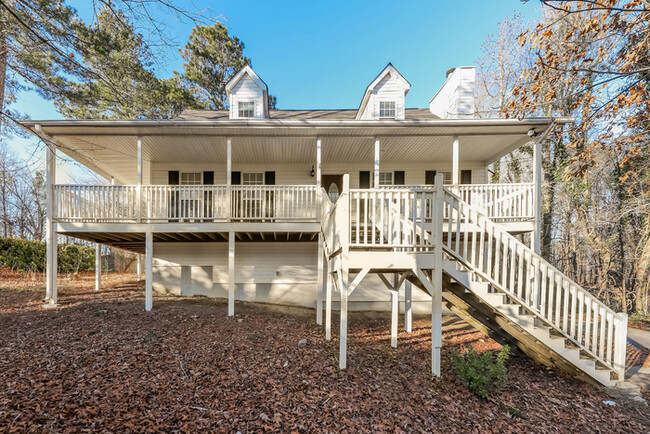 3-Bedroom with Large Balcony in Dallas, GA! - 3-Bedroom with Large Balcony in Dallas, GA! Casa