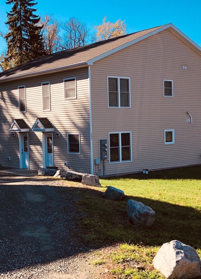 Building Photo - 131 Birdseye View Drive Unit B