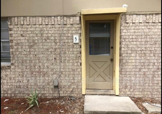 Building Photo - 116 Mattie St Unit Apt 5