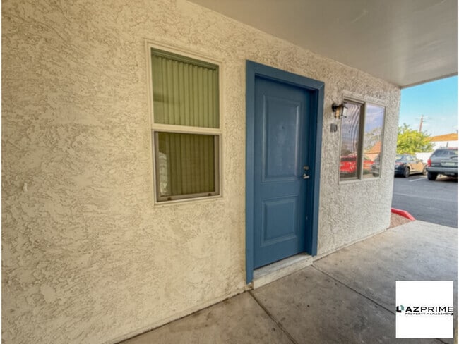 Building Photo - Welcome to This Modern, Upgraded 1/1 Apart... Rental